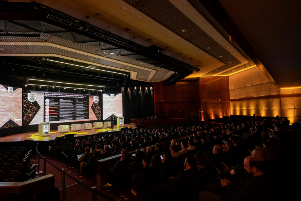 VICTOR THOMAZETTI - ITAÚ (9)